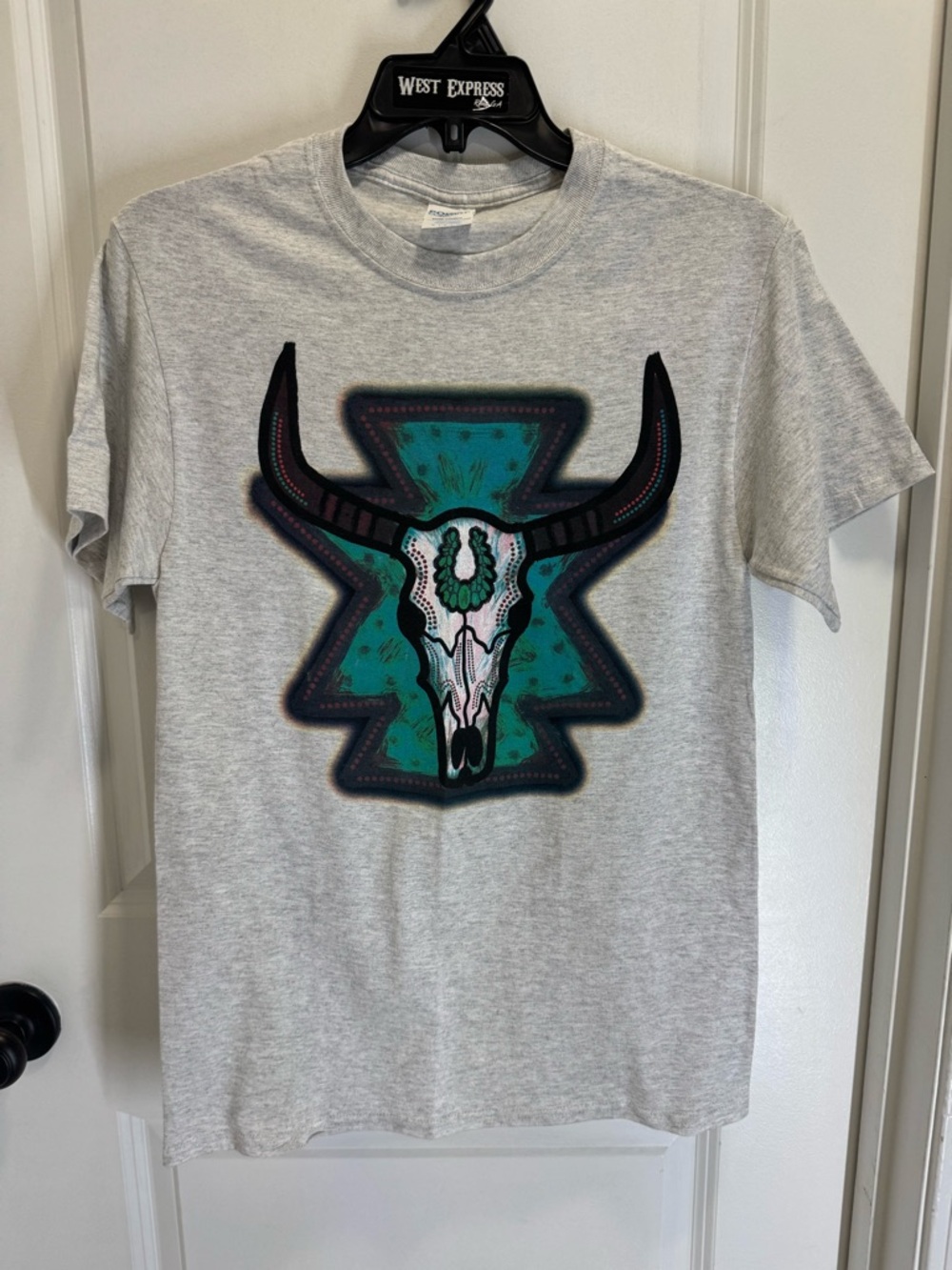 Graphic Bull Skull Tee in Gray and Teal